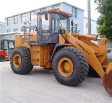 鏟車