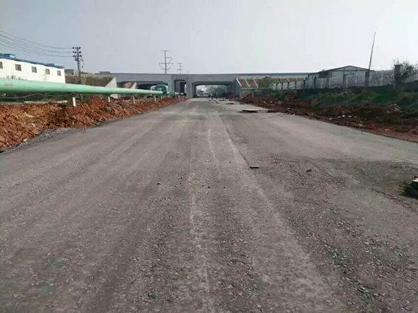 九江市濱江路水穩層攤鋪改造工程
